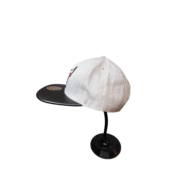 Mitchell & Ness Grey Chicago Bulls Snapback Hat Hardwood Classics Leather Bill - Picture 3 of 8